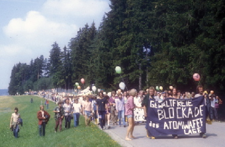 ZUM BGH-URTEIL ÜBER SITZBLOCKADEN VOM MAI 1988