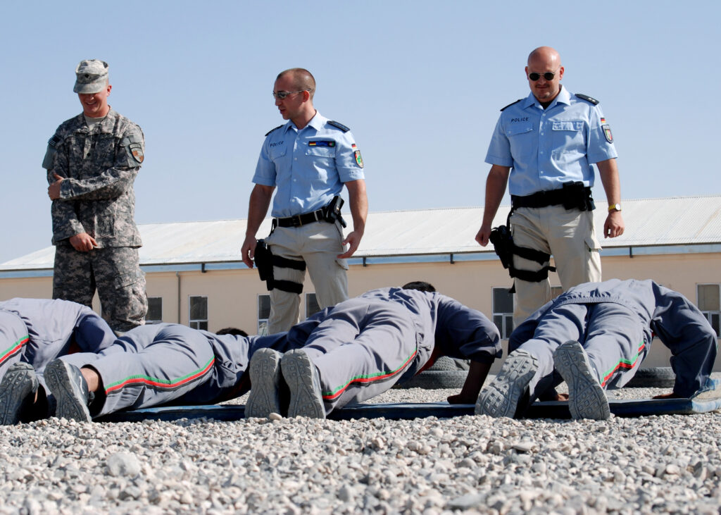 Bodentruppen der Besatzung – Polizeiaufbau in Afghanistan