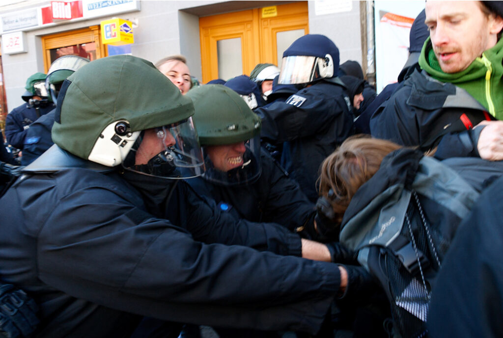 Kontrolle der Polizei – Demokratische Selbstverständlichkeit oder starker Staat