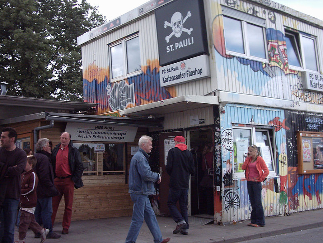 Früheres Kartencenter des FC St. Pauli in St. Pauli. Bild: Hanno H. Endres, Wikipedia.