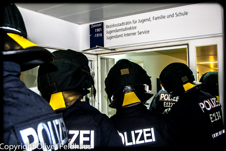 Im Souterrain der Polizei? Wandlungen im Verhältnis Polizei – Sozialarbeit