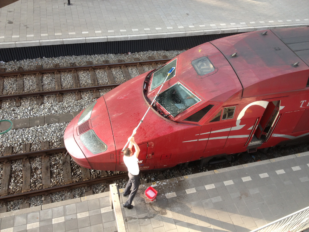 Europäische Passagierdatensammlung bald auch für Fähren, Busse und Bahnen?