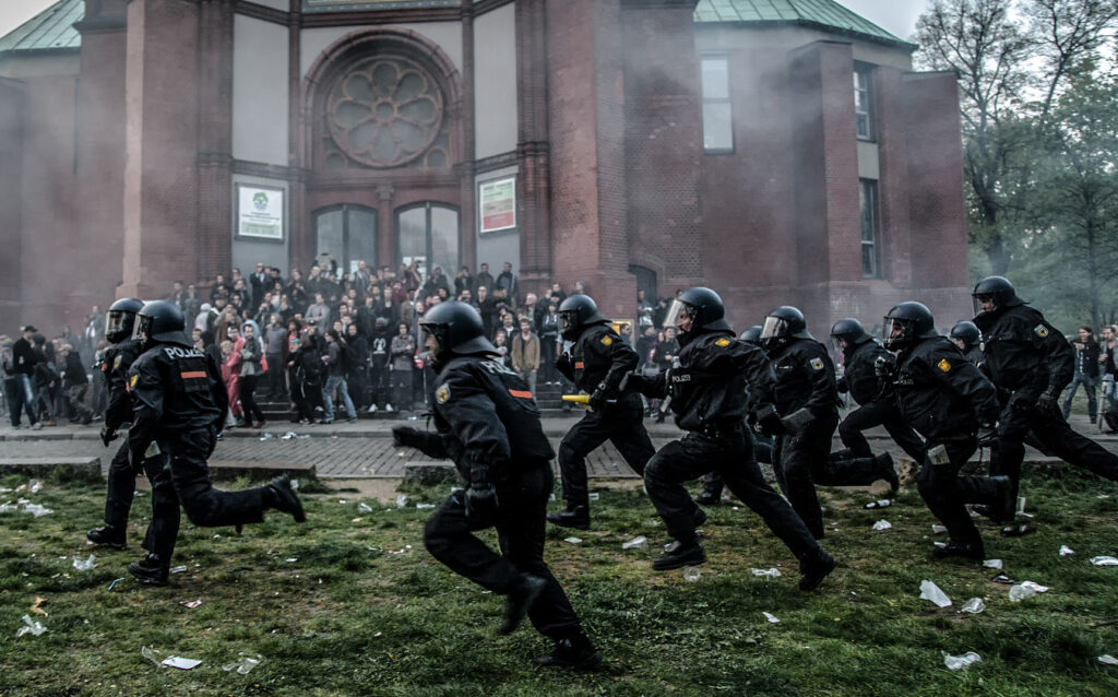 Schutzgut Polizei? Zur Ausweitung der Strafbarkeit des § 113