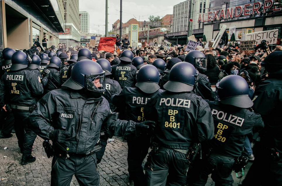 Neues zu den Polizeigesetzen